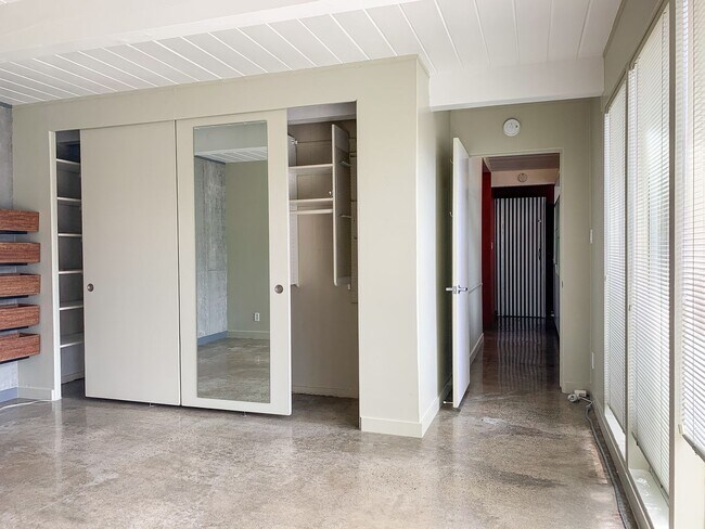 Building Photo - Custom Designed Modern 3 Bedroom Eicher in Palo Alto!