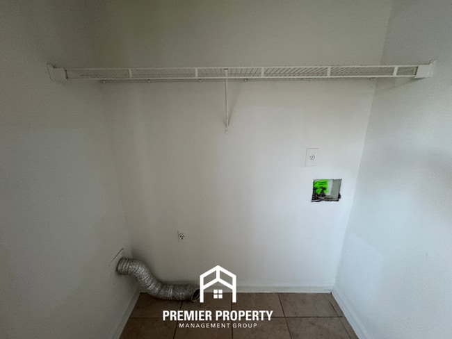 Building Photo - 4252 Elysian Dr