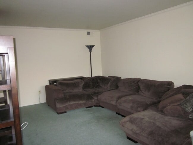 Building Photo - Charming 2 Bedroom/ 2 Bathroom Apartment in Mays Chapel, MD!