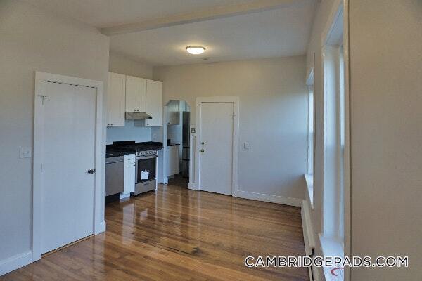 Building Photo - 116 Willow St