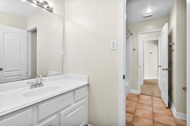 Building Photo - 5307 Summerland Ridge Ct