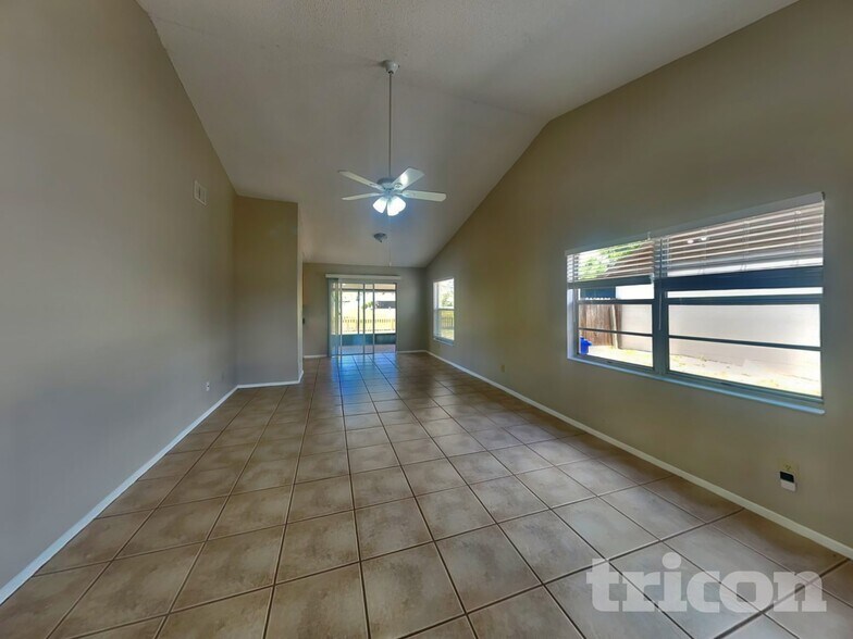 Building Photo - 13311 Laraway Dr