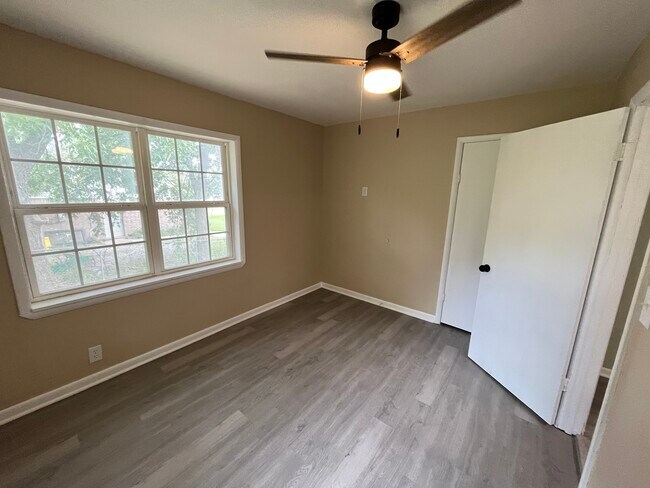 Bedroom 2 - 321 E Fillmore Ave