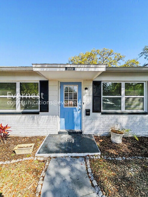 Building Photo - 1885 Shore Acres Blvd NE