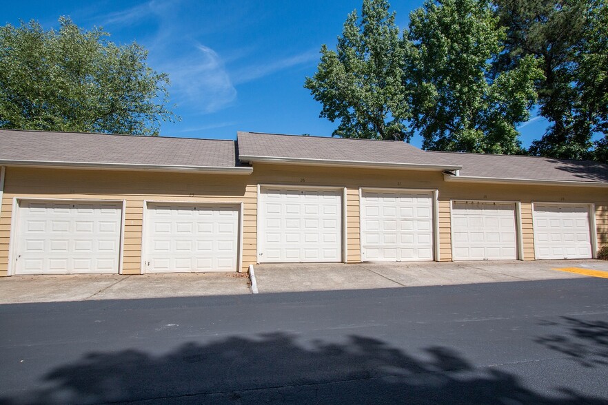 Creekside at White Oak 10 Lakeside Way Newnan GA 30265 Apartment Finder