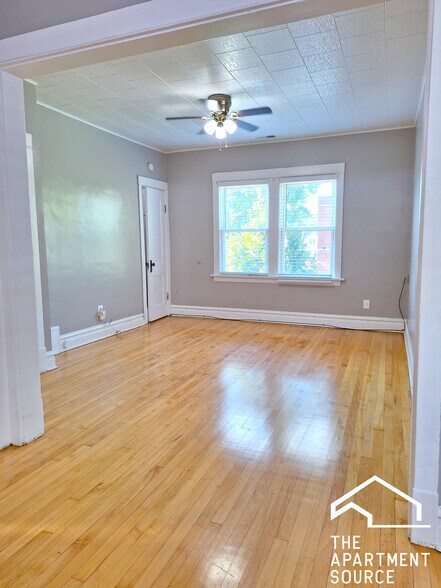 Building Photo - 4135 W Henderson St