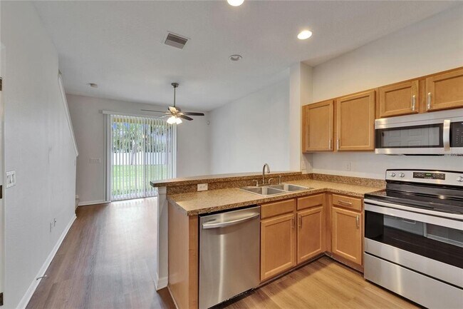 Building Photo - 8818 Red Beechwood Ct