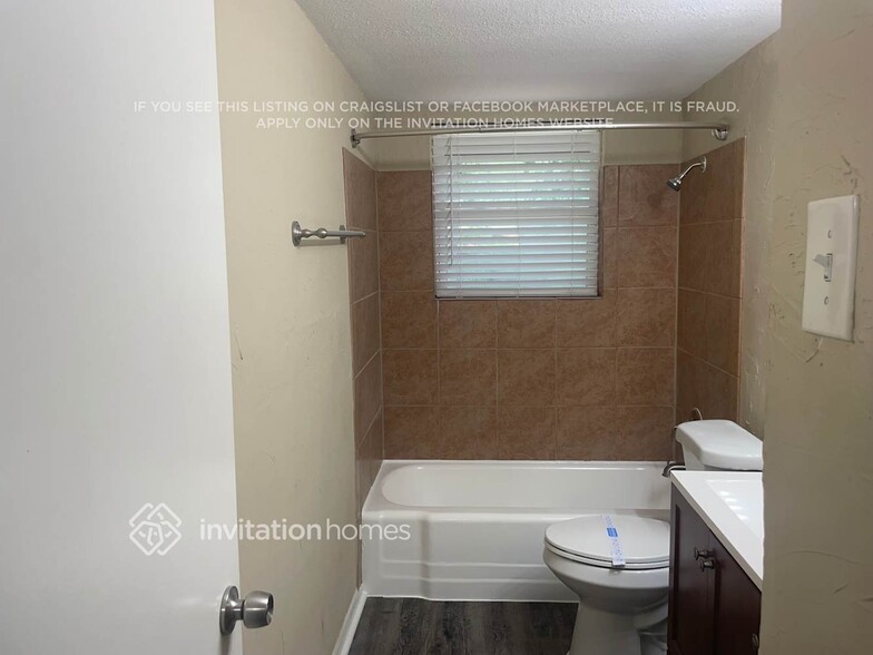 Building Photo - 371 Opal Ct