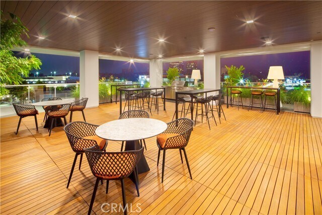 Building Photo - 6235 Topanga Canyon Blvd