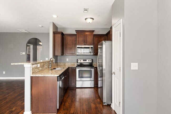 Building Photo - 105 Dursley Ln