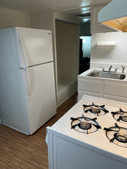 Building Photo - 15012 Lemoli Ave