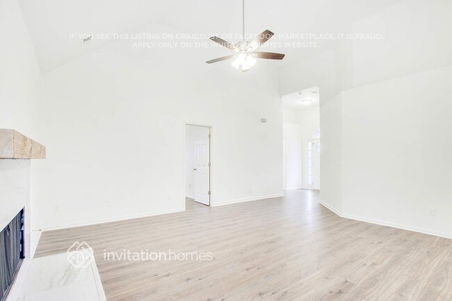 Building Photo - 2132 Panstone Dr SW