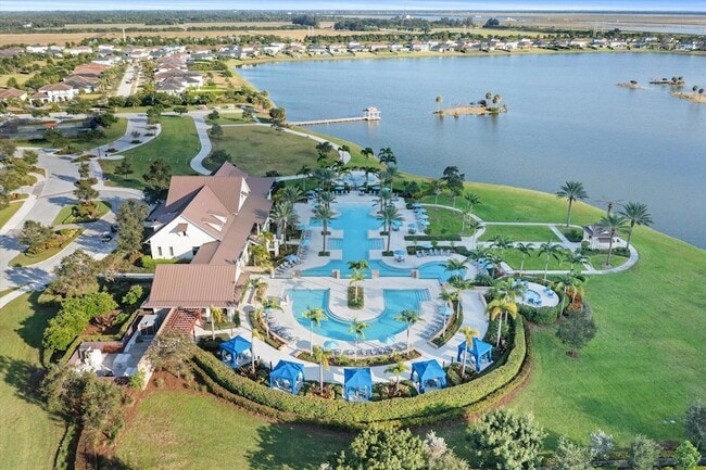 Building Photo - 1346 Harvester Xing