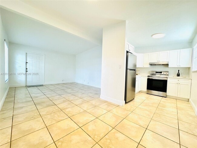 Building Photo - 3370 Frow Ave