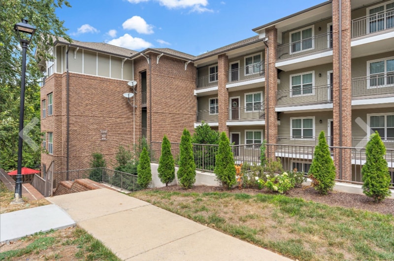 Building Photo - 2310 Elliott Ave