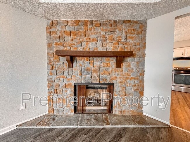 Building Photo - 9124 E 85 St