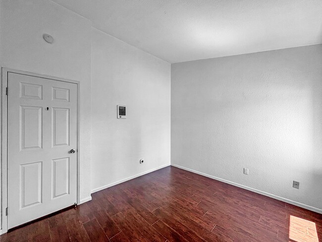 Building Photo - Charming 2BD/2BA Condo in Normal Heights w...