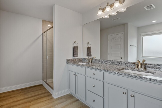 Building Photo - 13724 Sabine Lk Dr