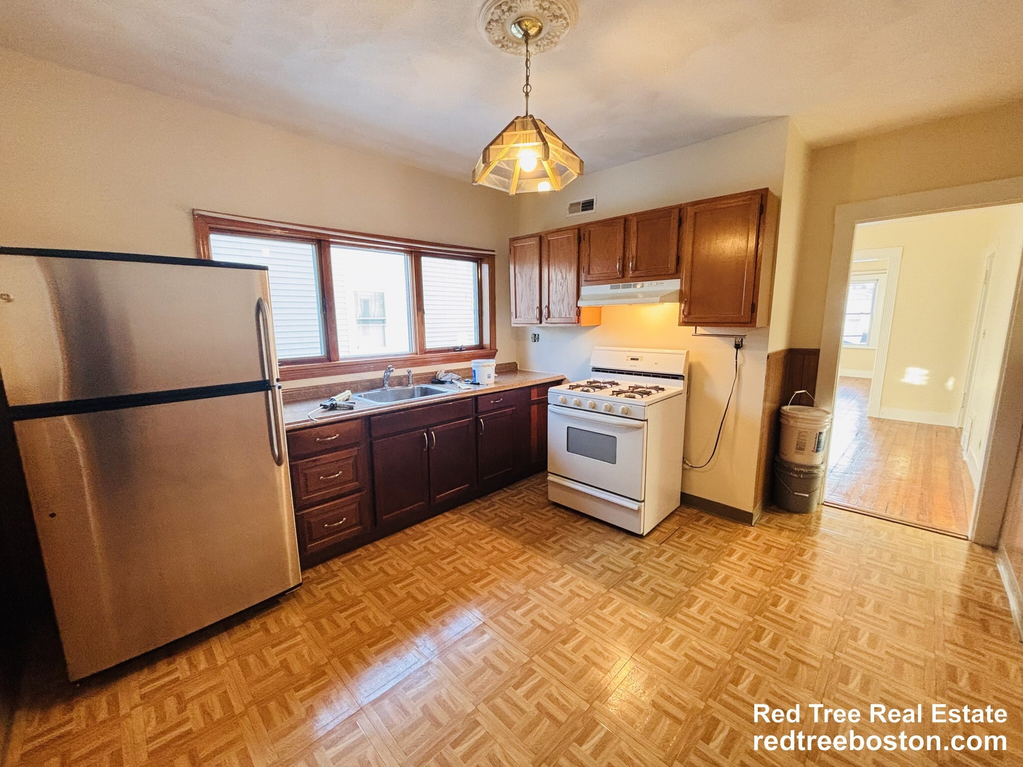 Building Photo - 39 Montfern Ave