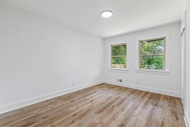 Building Photo - 1400 North Ave NW