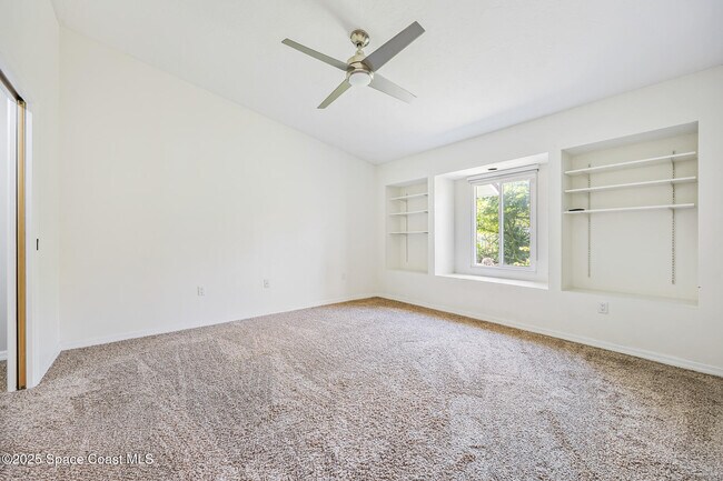 Building Photo - 3070 Rio Plumosa N