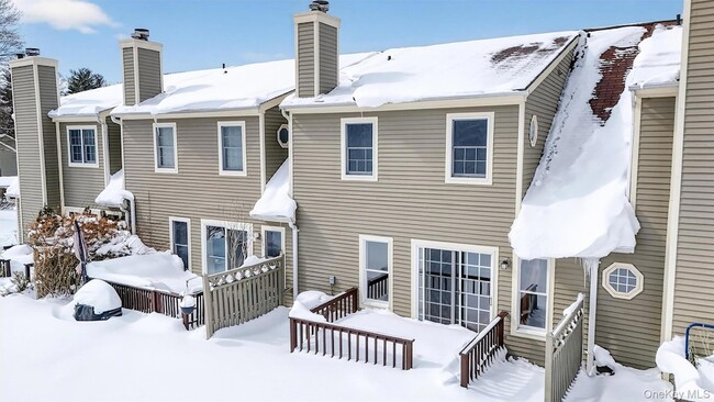 Building Photo - 2003 Regent Dr