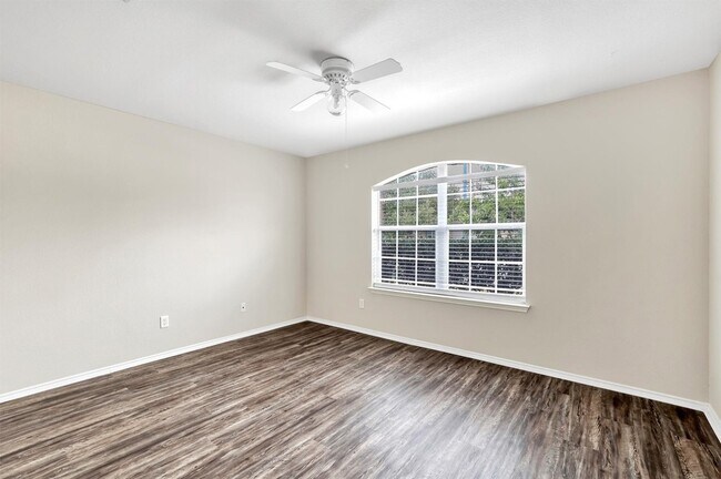Building Photo - 9641 Olivia Dr