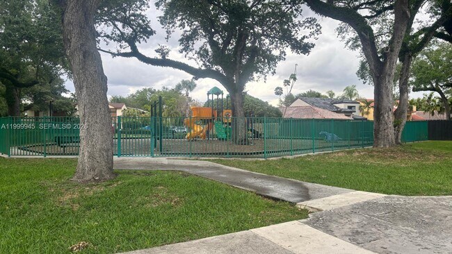 Building Photo - 11460 SW 73rd St