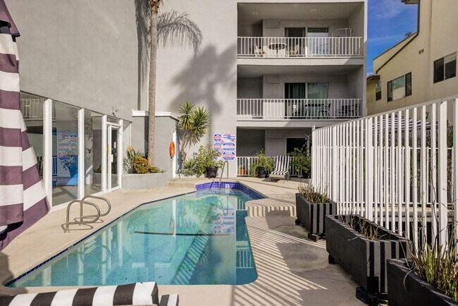 Building Photo - 170 North Crescent Street