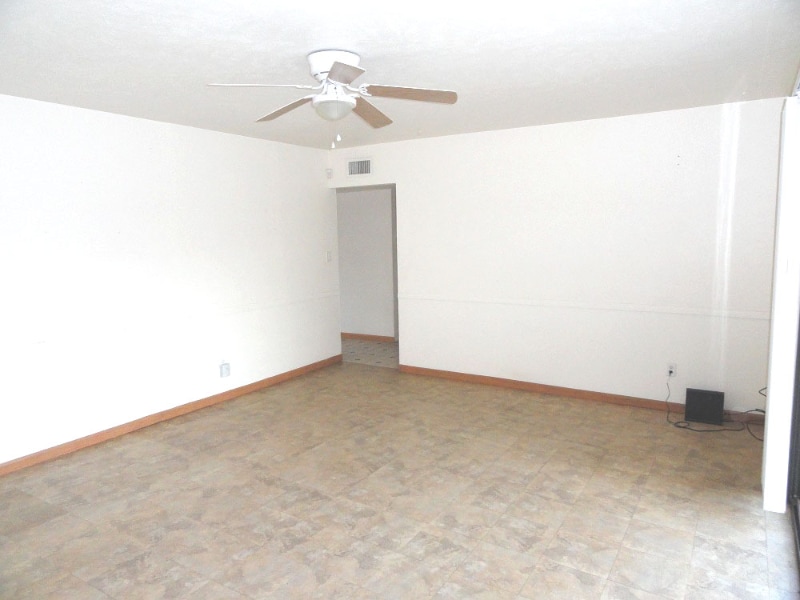 Building Photo - 1026 E Highland Ave