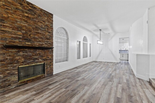 Building Photo - 4630 Laguna Vista St