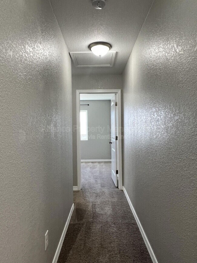 Building Photo - 7470 Grand Valley Dr