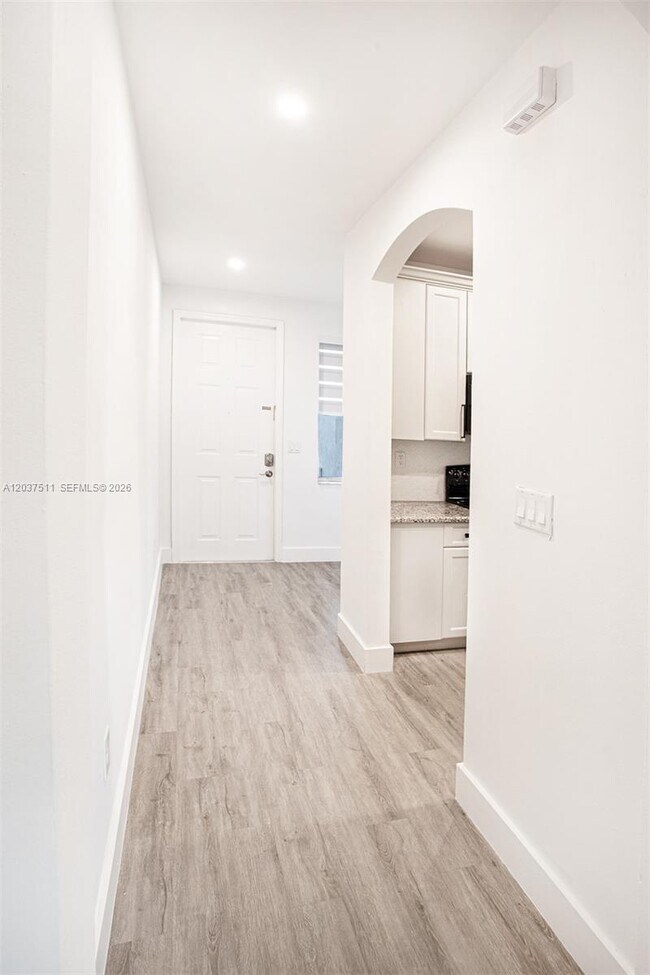 Building Photo - 4234 NE 9th St