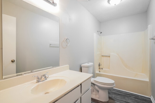 Building Photo - 67 Grassmire Dr