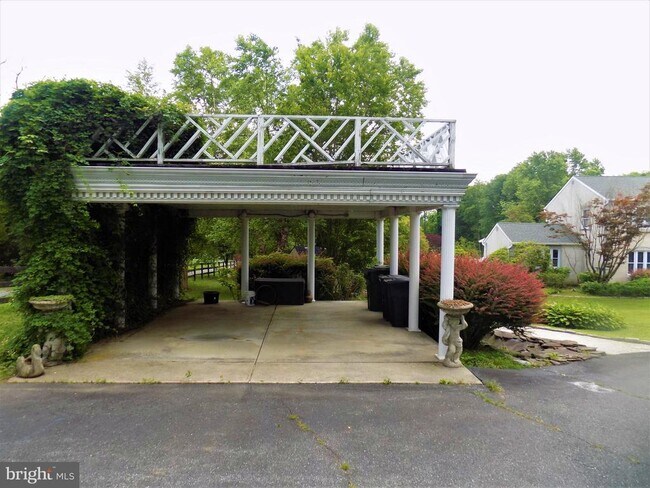 Building Photo - 313 Glenville Rd