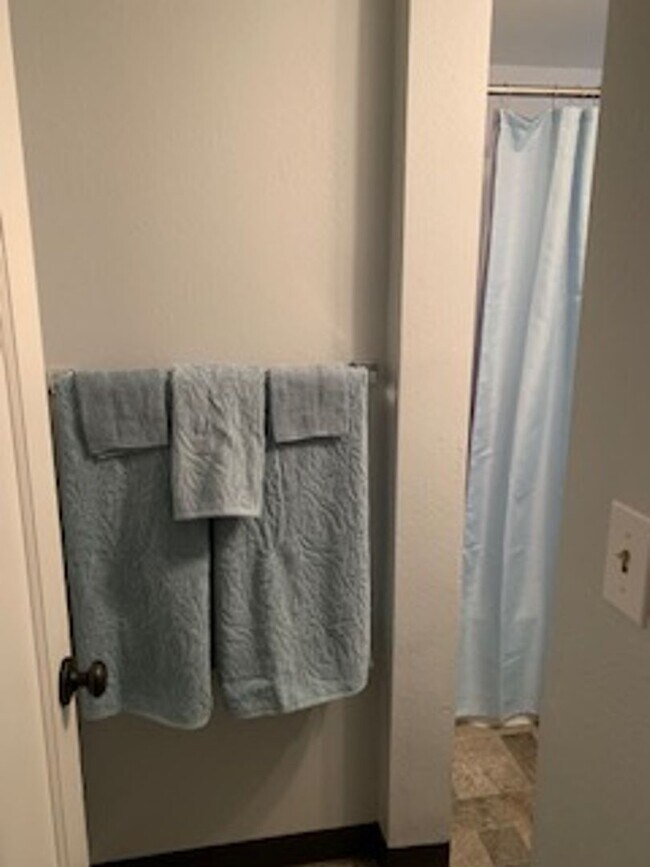 Building Photo - 732 Avenue F