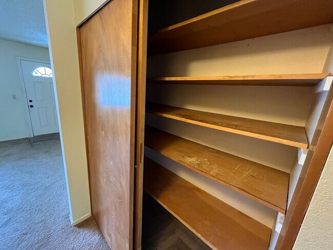 Building Photo - 1 Bed/1 Bath with River Views! Riviera Ridge Apartments