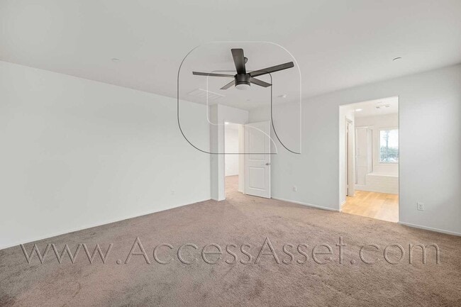 Building Photo - Beautiful Two Story Home 3 bed/2.5 Bath Located In Quiet Cul De Sac In Lake Elsinore!