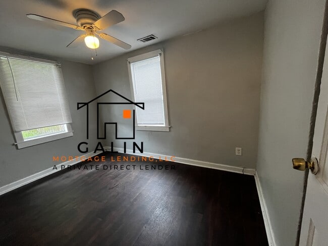 Building Photo - 2112 Patch St