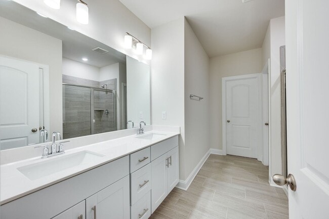 Building Photo - Awesome energy-efficient 4BE/2.5BA home in...