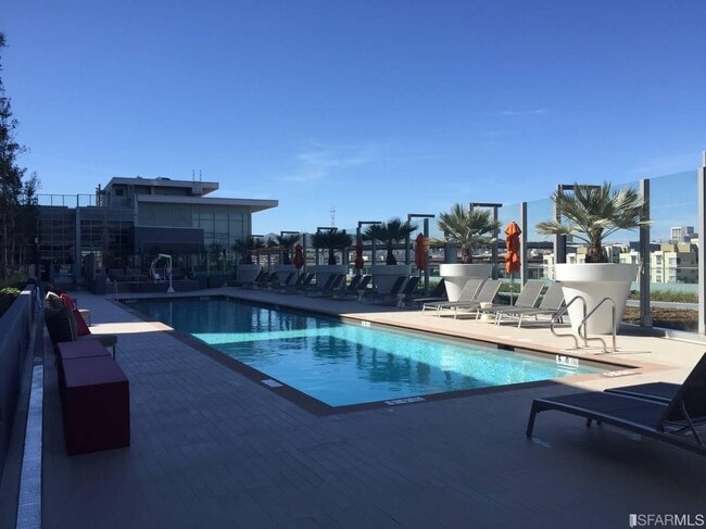 Building Photo - 718 Long Bridge St