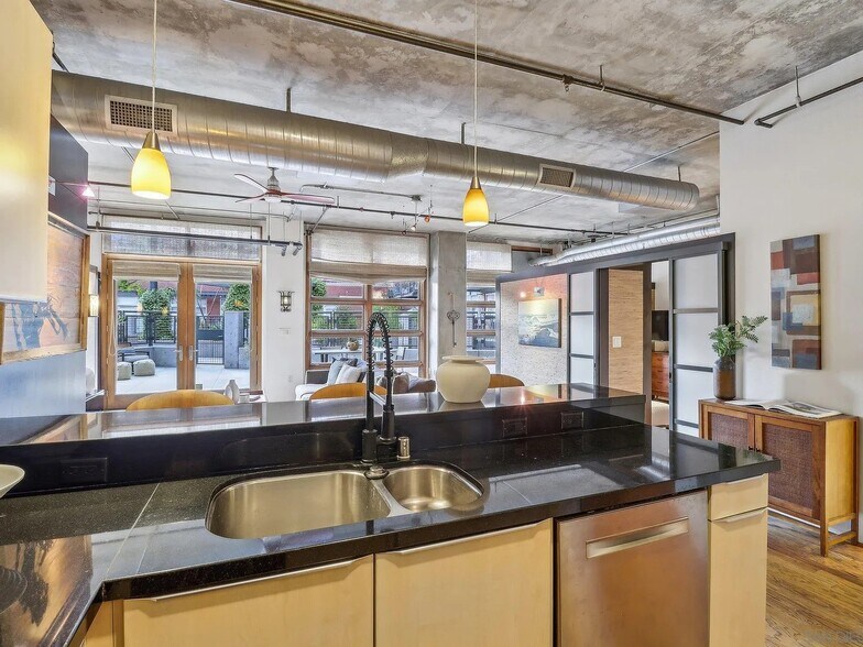 14 foot ceilings, pella windows and doors - 877 Island Ave