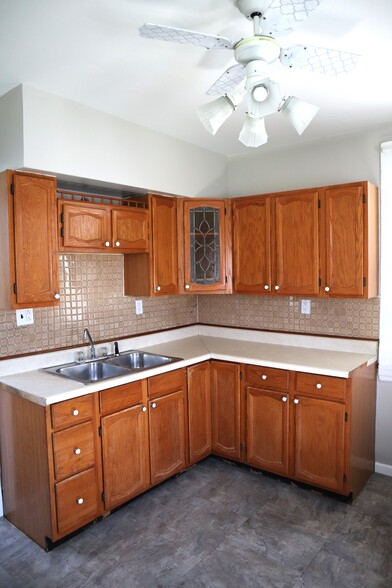 There is plenty of storage available in the kitchen - 715 Clinton Pl