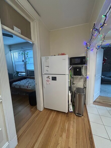 Building Photo - 39 Hemenway St