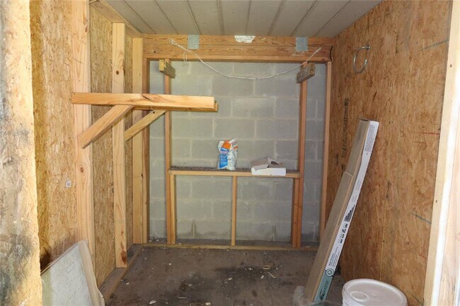 Building Photo - 6914 Rifle Bend