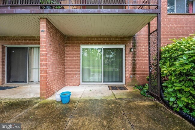 Building Photo - 10316 Rockville Pike
