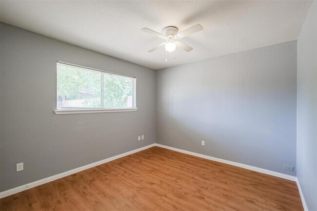 Building Photo - 10822 White Oak Bend Dr