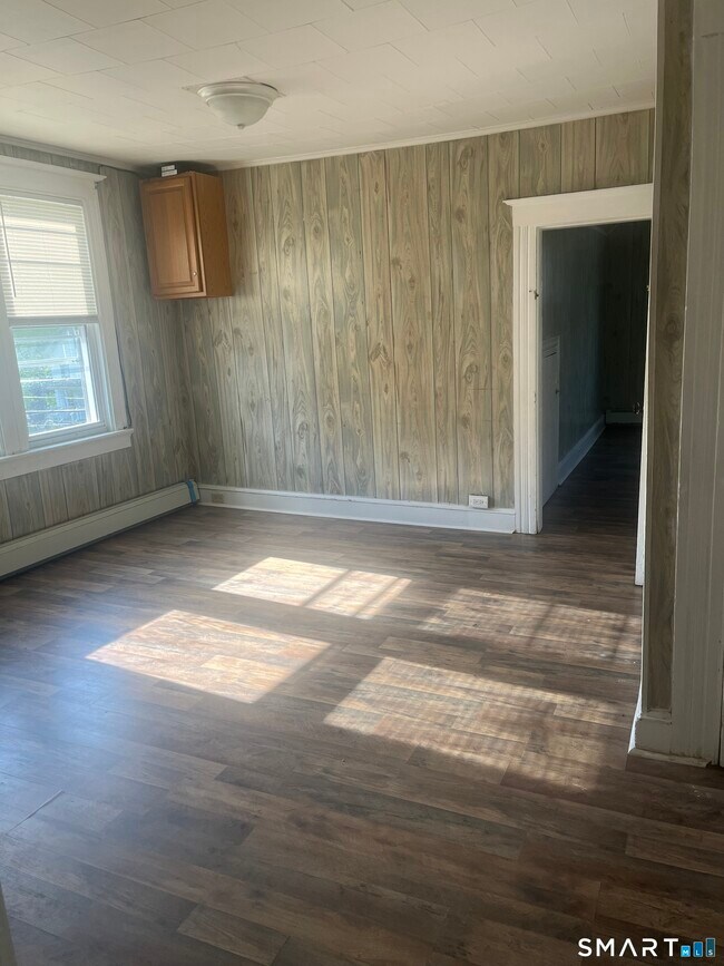 Building Photo - 23 Highland Ave