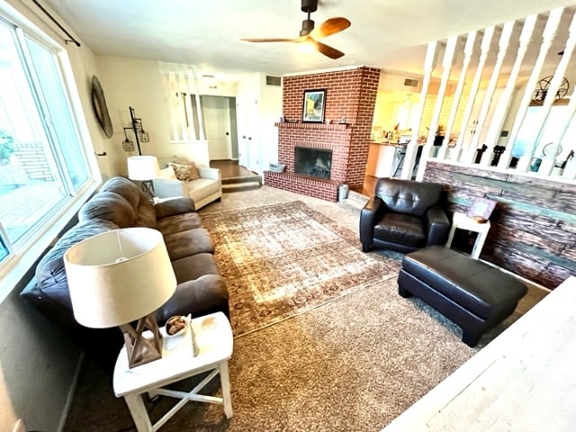 Living room - 1247 W Devonshire St