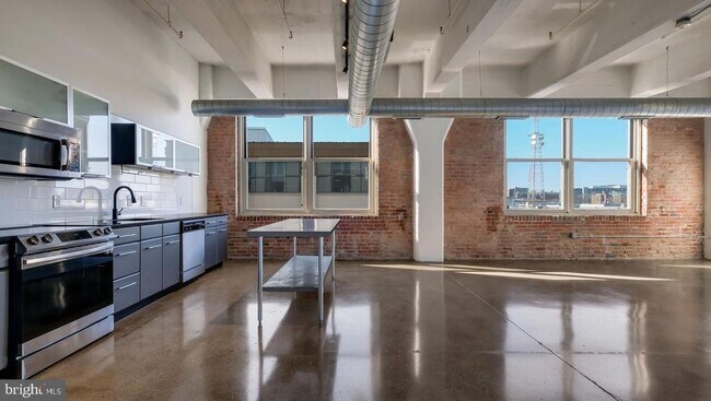 Building Photo - 444 N 4th St